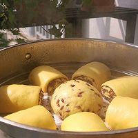 早餐吃点啥，松软香糯，南瓜黑米卷的做法图解12