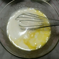 牛奶杯子布丁—免烤的做法图解2