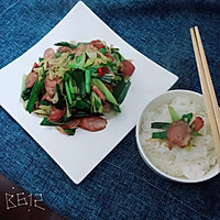 蒜苗炒腊肠的做法图解10