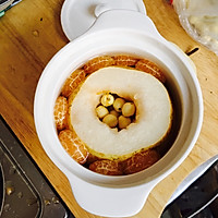 炖莲子雪梨的做法图解1