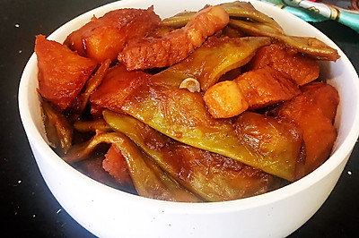 东北油豆角焖烧土豆红烧肉