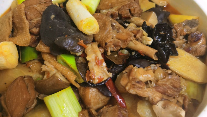 鸡肉炖宽粉