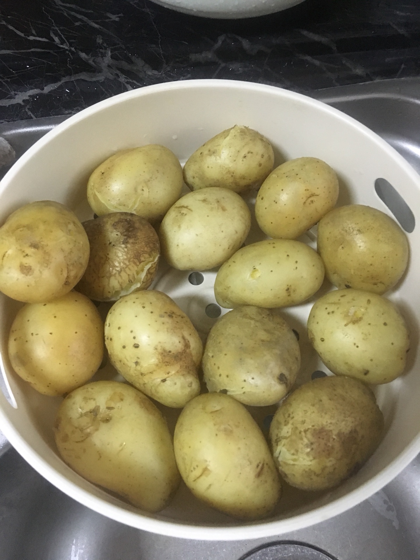 恩施炕土豆怎么做_恩施炕土豆的做法_豆果美食