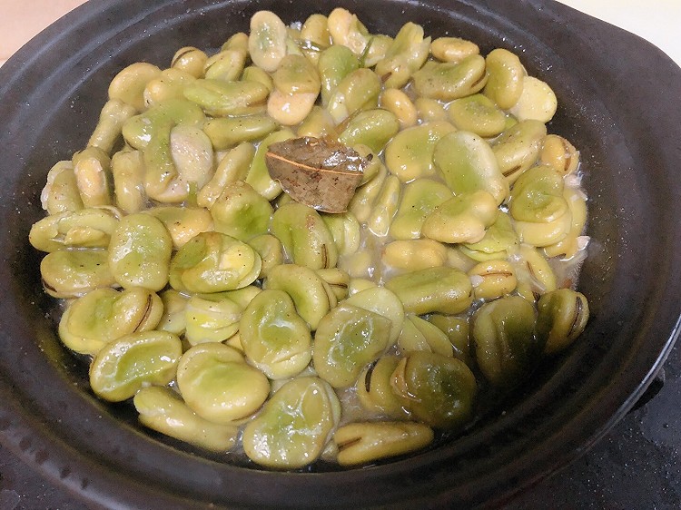超级软糯油焖蚕豆的做法
