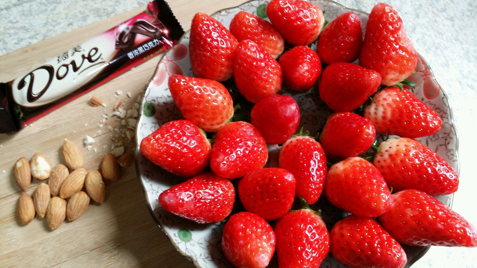 草莓巧克力怎么做_草莓巧克力的做法_豆果美食