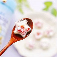 #精品菜谱挑战赛#少女风的草莓牛奶冻的做法图解15
