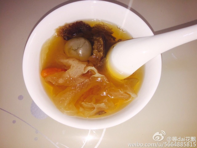 银耳红枣汤的做法