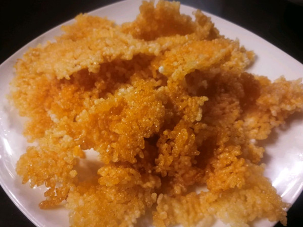 大米锅巴~消耗剩米饭好方法