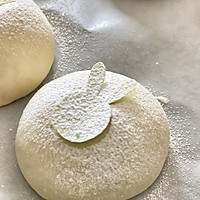 #爱好组-高筋复赛#中秋不吃月饼就吃，兔兔冰面包的做法图解13