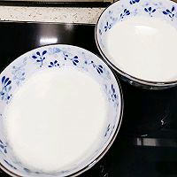 好吃到不自觉微笑——正宗的粤式双皮奶的做法图解2