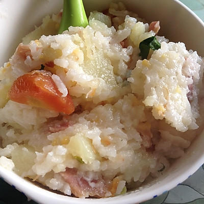 土豆胡萝卜腊肉焖饭