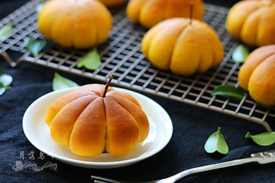 黄金南瓜豆沙面包