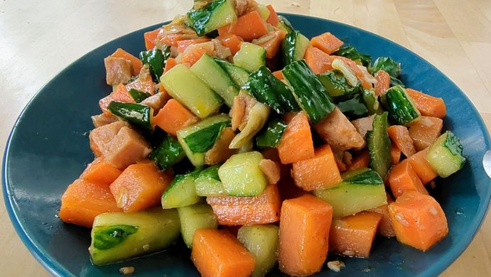 黄瓜胡萝卜梅林午餐肉