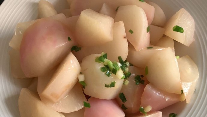鸡汁萝卜，冬季里的简单美食
