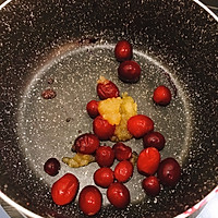 #轻饮蔓生活#夏日元气特饮：蔓越莓水果气泡茶的做法图解4