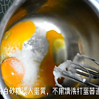 用鸡蛋就能做出小宝宝吃的手指饼干，超级酥软松脆（提拉米苏饼干的做法图解5