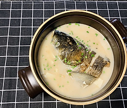 奶白鱼头汤的做法