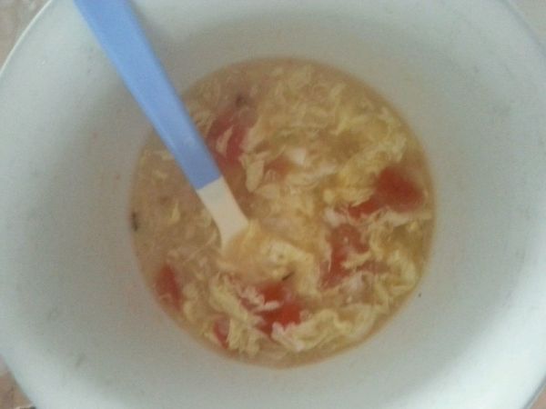 婴儿辅食-西红柿鸡蛋疙瘩汤