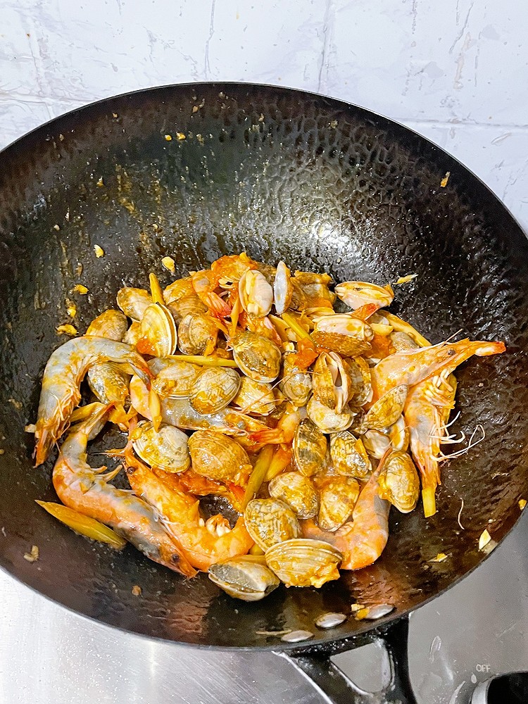 酸辣海鲜 （冬阴功的做法