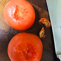 简易、好看、好吃还健康少脂的《西红柿鸡蛋青椒拌面》的做法图解3