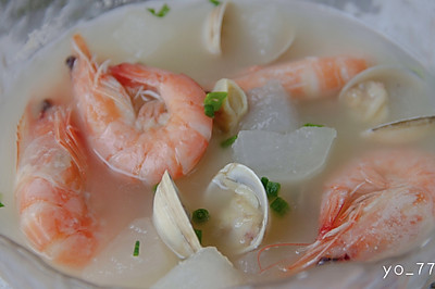 健康低脂的白蛤鲜虾冬瓜汤