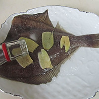 剁椒蒸黄金鲽鱼的做法图解3