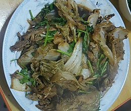 燕鲅炖白菜的做法