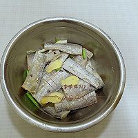 #《追着时间的厨房》节目同款美食复刻大赛#香酥炸带鱼的做法图解3