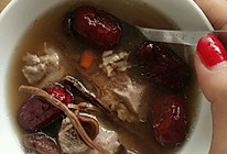 养生之茶树菇红枣排骨汤的做法