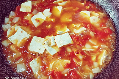 西红柿鸡蛋豆腐汤
