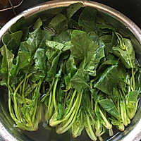 不涩口又嫩的清炒菠菜的做法图解1