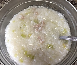 芹菜瘦肉粥的做法
