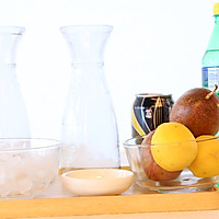 百香果柠檬气泡水的做法图解1