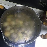 花胶芋艿鸡汤的做法图解4