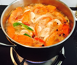 冬阴功--酸辣虾汤的做法