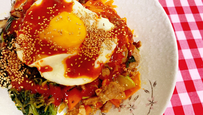 用剩菜做一碗超级好吃的韩式拌饭