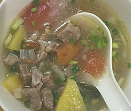 水果蔬菜牛胸肉汤的做法