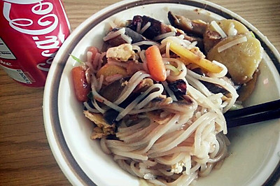 可乐什锦冷拌越南粉