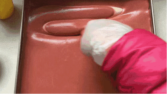 雍容华贵的红丝绒蛋糕卷的做法图解12