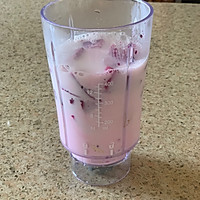 红心火龙果香蕉奶昔的做法图解3