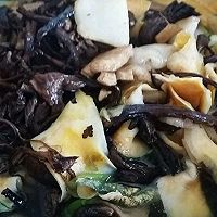 笨猪肉炖蘑菇南瓜干--纯天然绿色食品的做法图解5