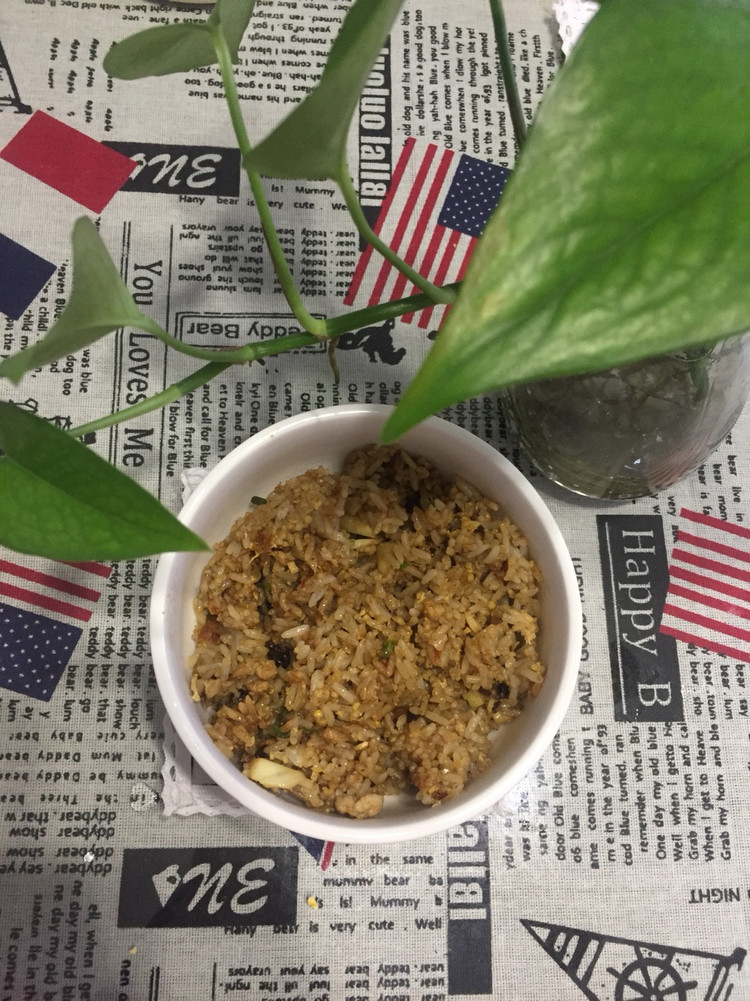 辣椒瘦肉蛋炒饭的做法