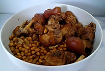 电饭煲黄豆焖猪蹄的做法