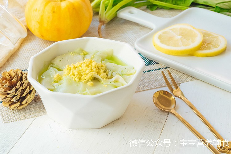 蛋黄翡翠面片汤-宝宝辅食的做法