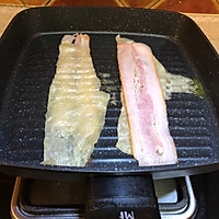 早餐三分钟不用油 原来手抓饼与培根结合可以这样美的做法图解3
