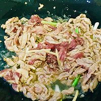 #我们约饭吧#富含维生素C，有助预防感冒-西蓝花炒牛柳的做法图解4