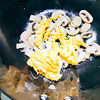 #让宝贝爱上每一顿饭#蘑菇炒鸡蛋的做法图解8