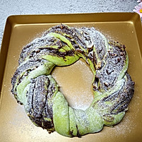 #圣迪乐鲜蛋杯复赛#圣诞巧克力花环面包的做法图解9