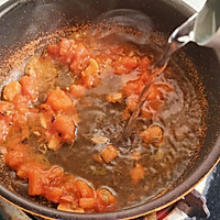 手把手超浓郁嫩滑的西红柿肉丸汤的做法图解5