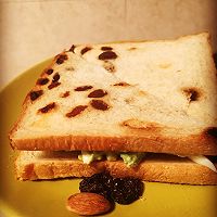 牛油果鸡蛋三明治的做法图解4